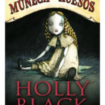 MUÑECA DE HUESOS - HOLLY BLACK